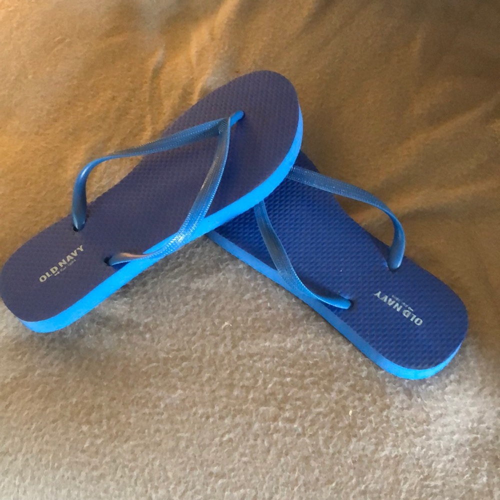 Blue old navy flip flops